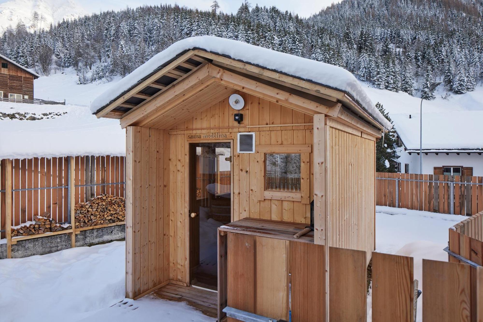 Medelina Hotell Curaglia Eksteriør bilde